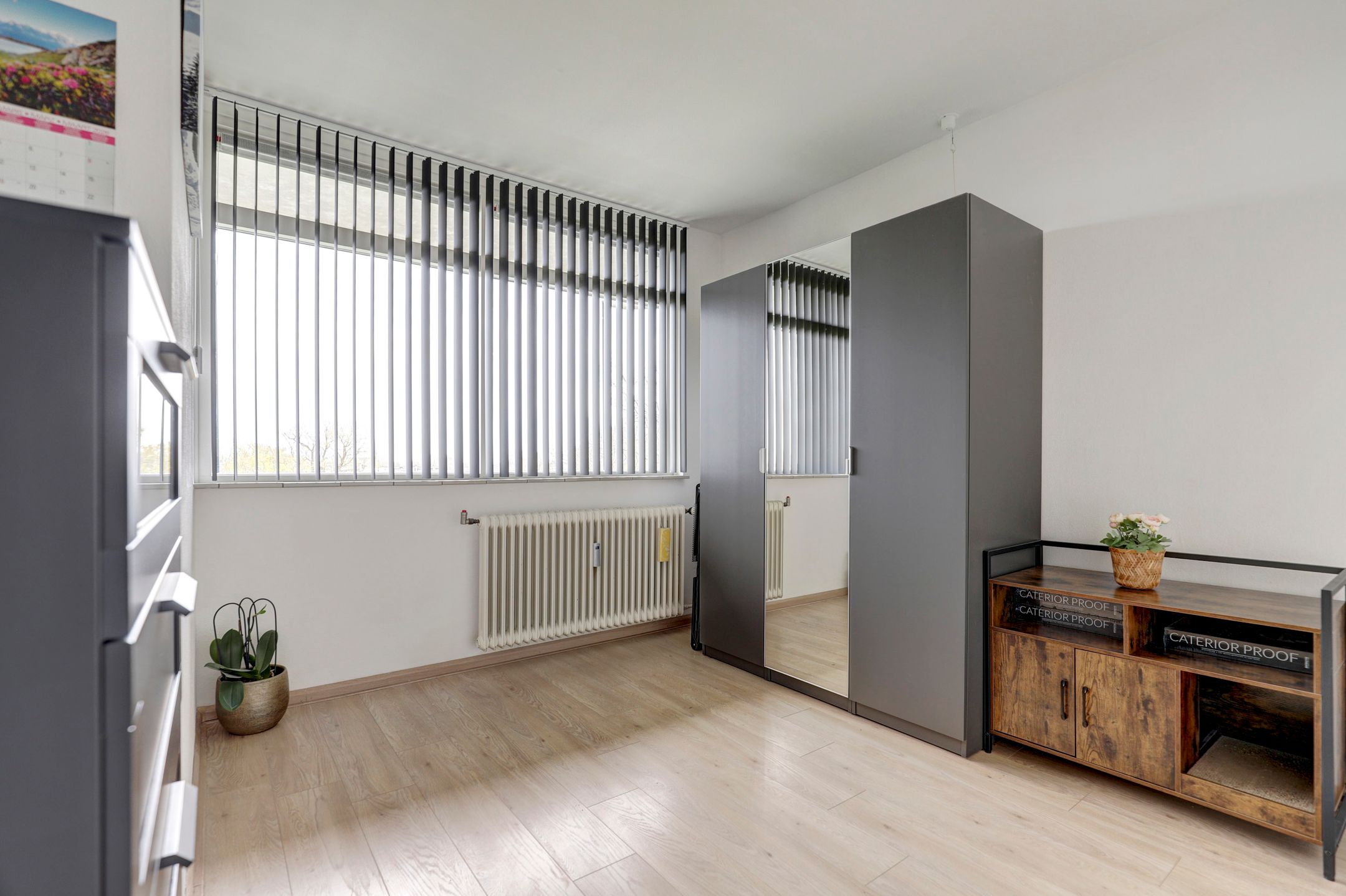 Light and move-in ready apartment with balcony and free view — 24