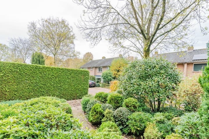 Twee-onder-één-kap te koop: Oude Renbaan 18, Blaricum
