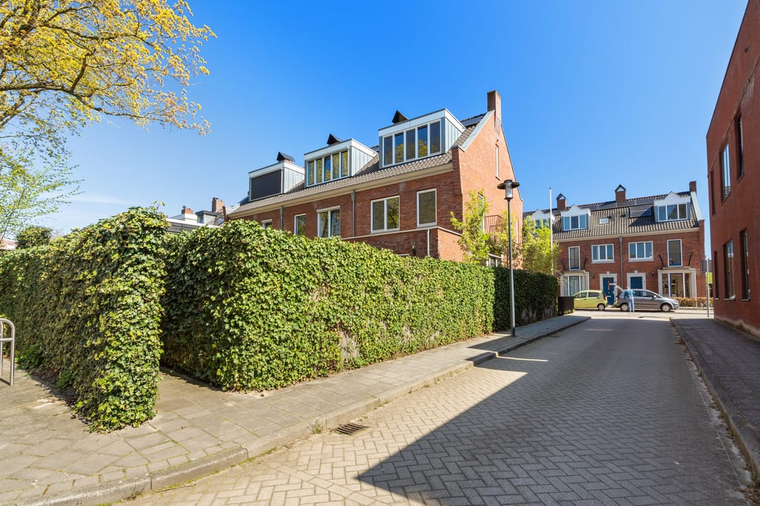 Photo 43 of Burgemeester Middelaerlaan 3