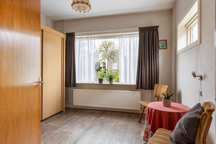 Photo 4 of Zilverschoon 52