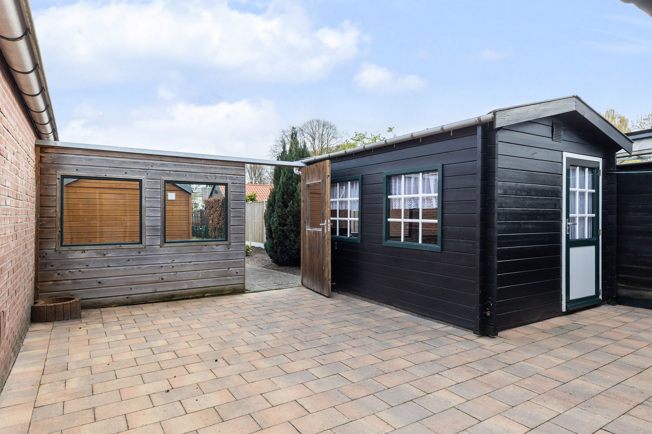 Characterful 1930s Home with Large Garden and Sheds Near Apeldoorn Centre — 27