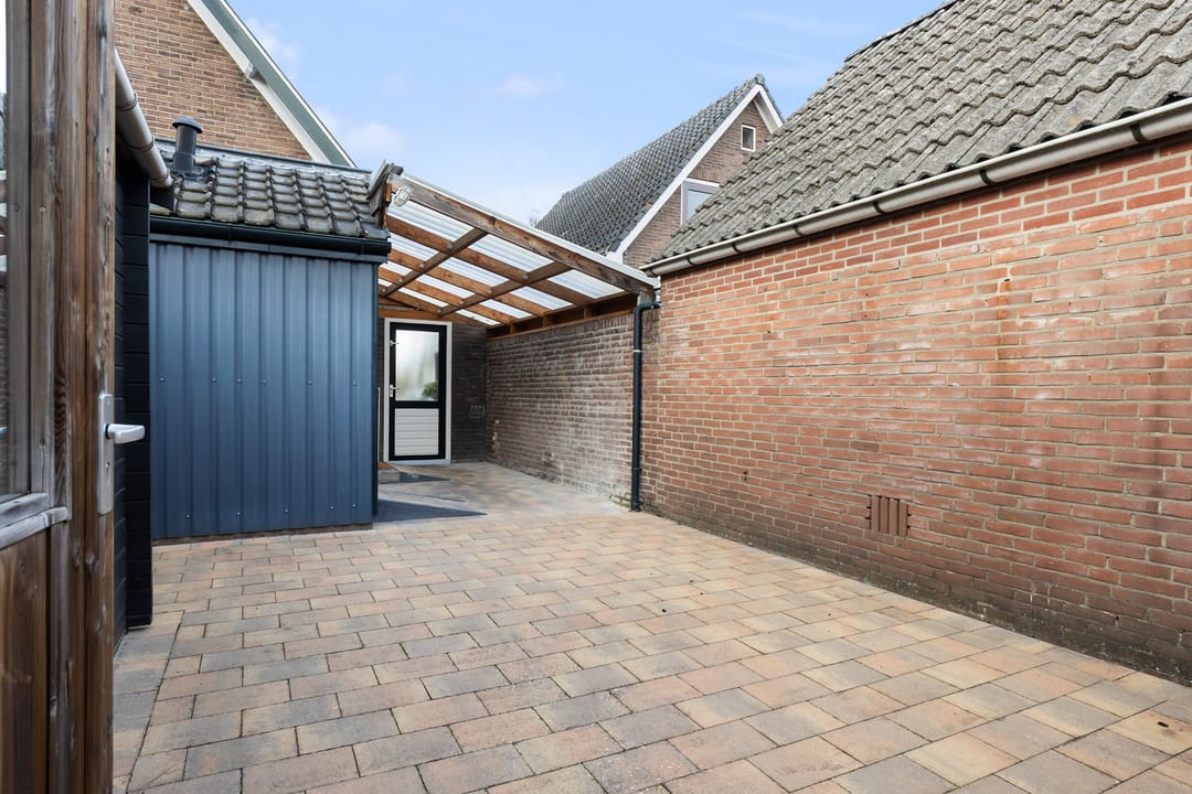 Characterful 1930s Home with Large Garden and Sheds Near Apeldoorn Centre — 28