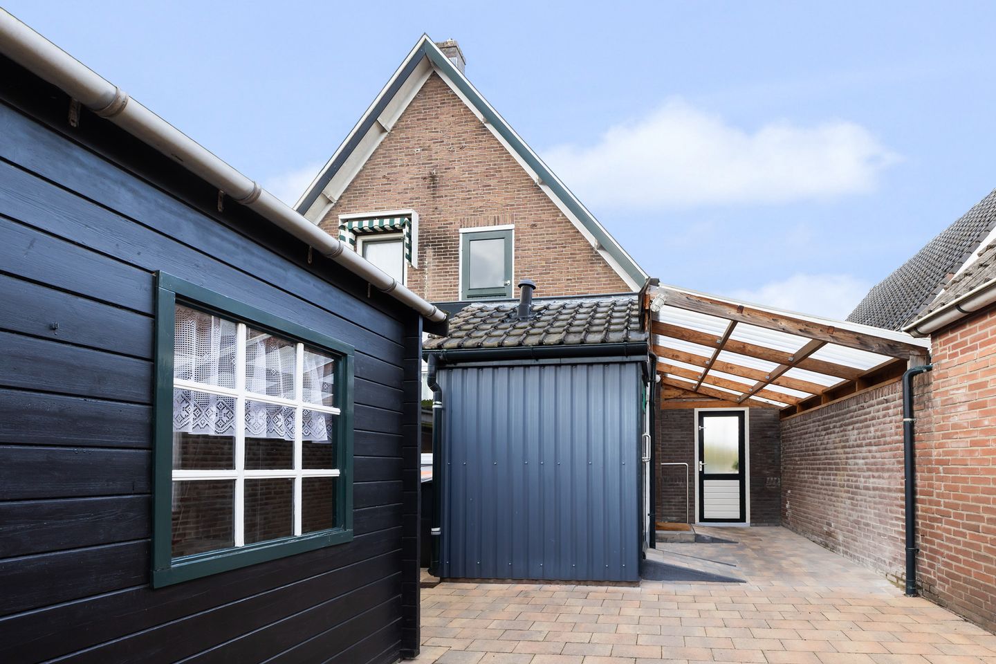Characterful 1930s Home with Large Garden and Sheds Near Apeldoorn Centre — 29