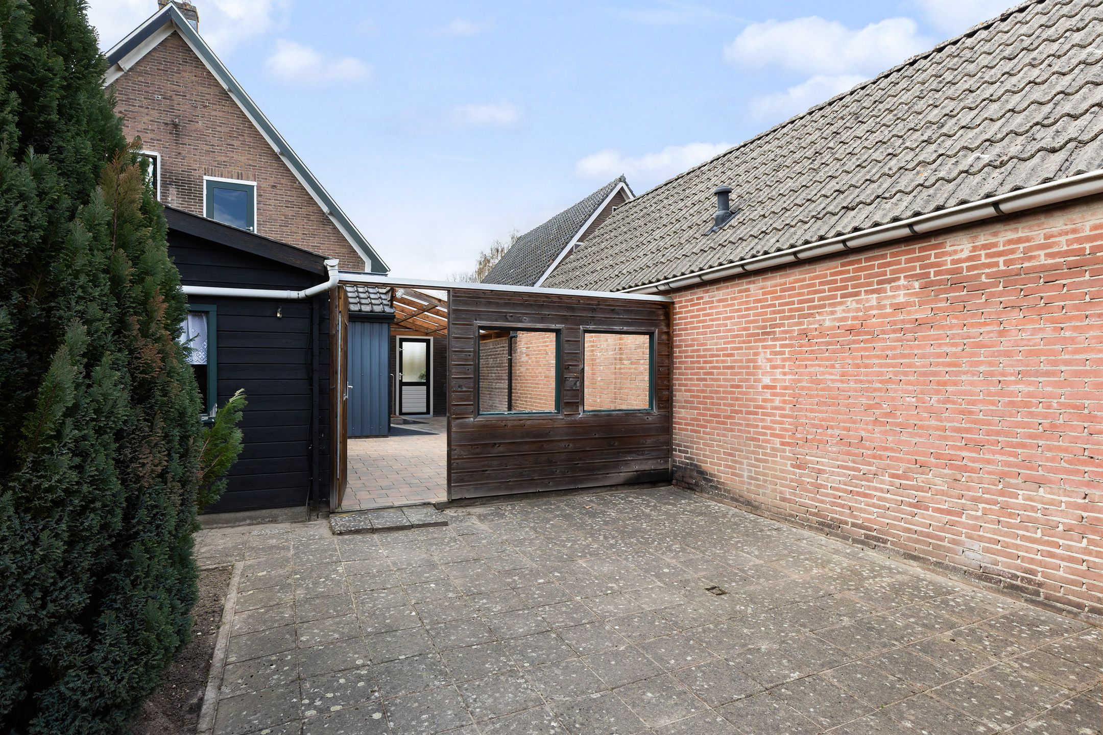 Characterful 1930s Home with Large Garden and Sheds Near Apeldoorn Centre — 30