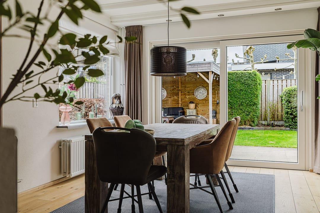 Spacious semi-detached home with garage and south-facing garden in Rijsbergen — 17