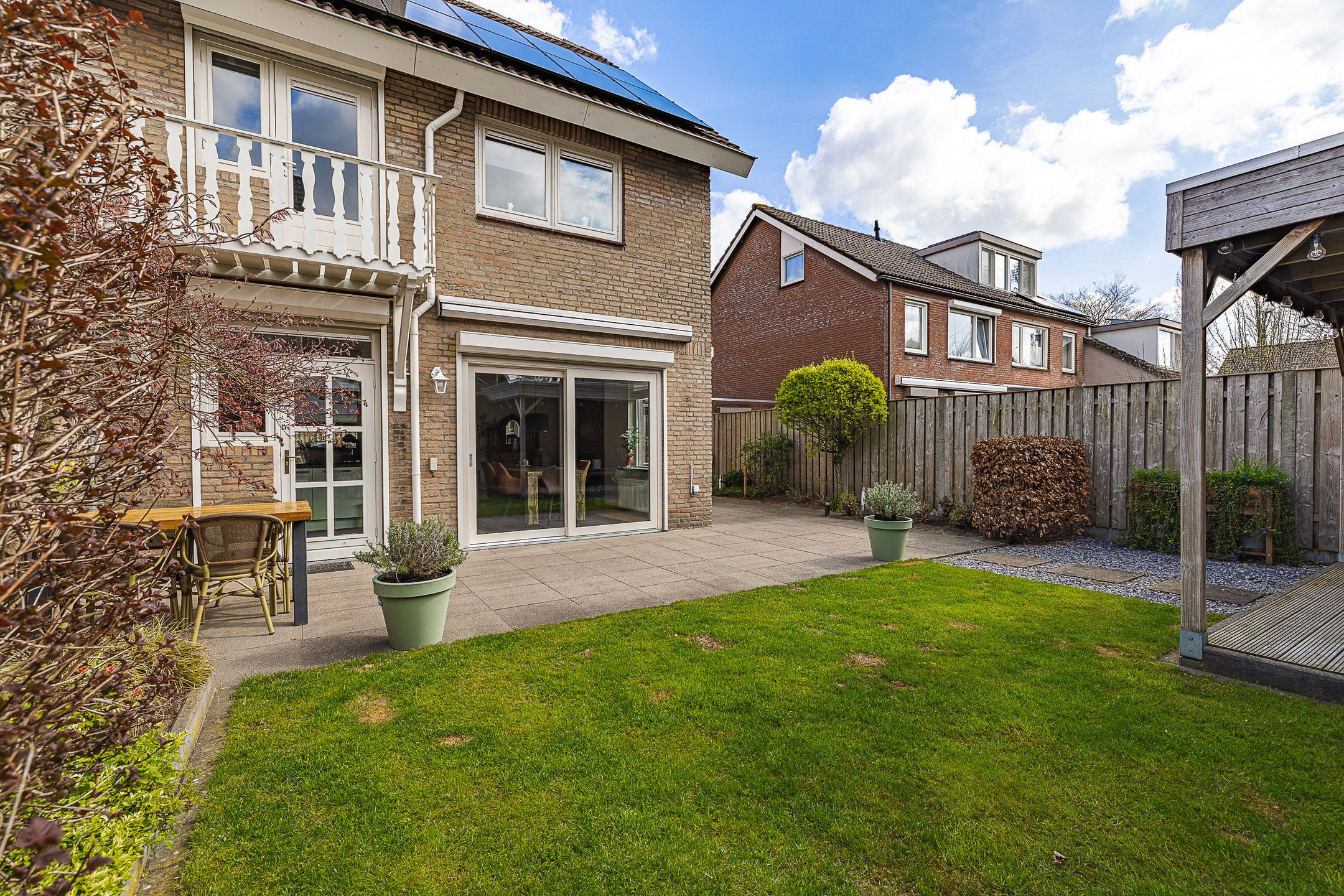 Spacious semi-detached home with garage and south-facing garden in Rijsbergen — 45