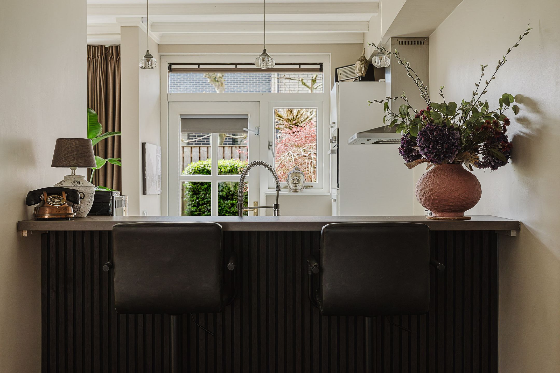 Spacious semi-detached home with garage and south-facing garden in Rijsbergen — 24