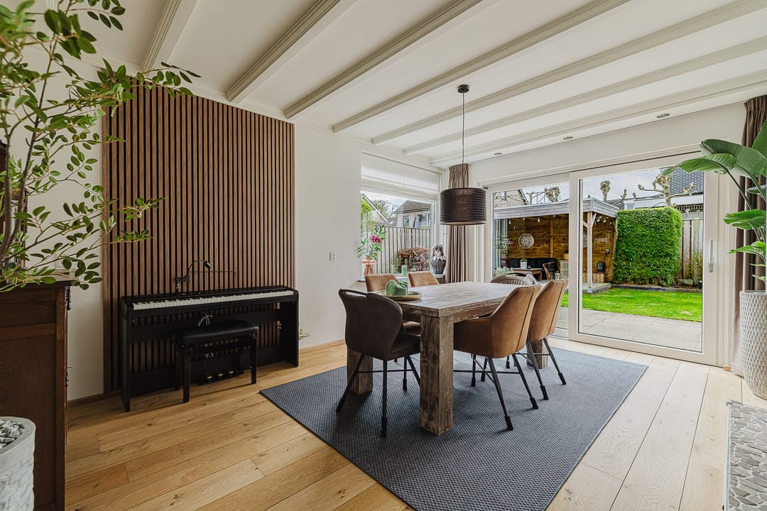 Spacious semi-detached home with garage and south-facing garden in Rijsbergen — 16