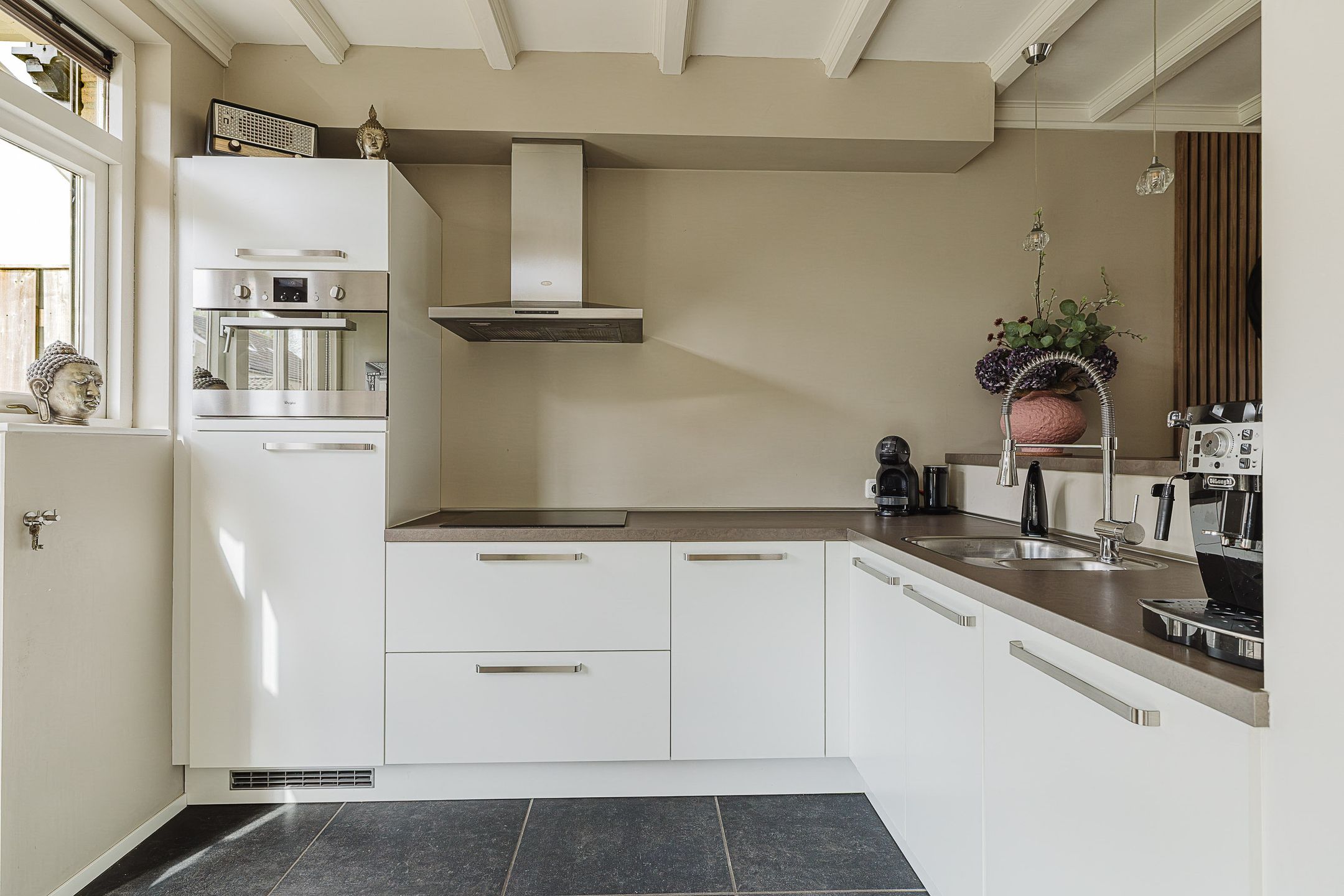 Spacious semi-detached home with garage and south-facing garden in Rijsbergen — 21