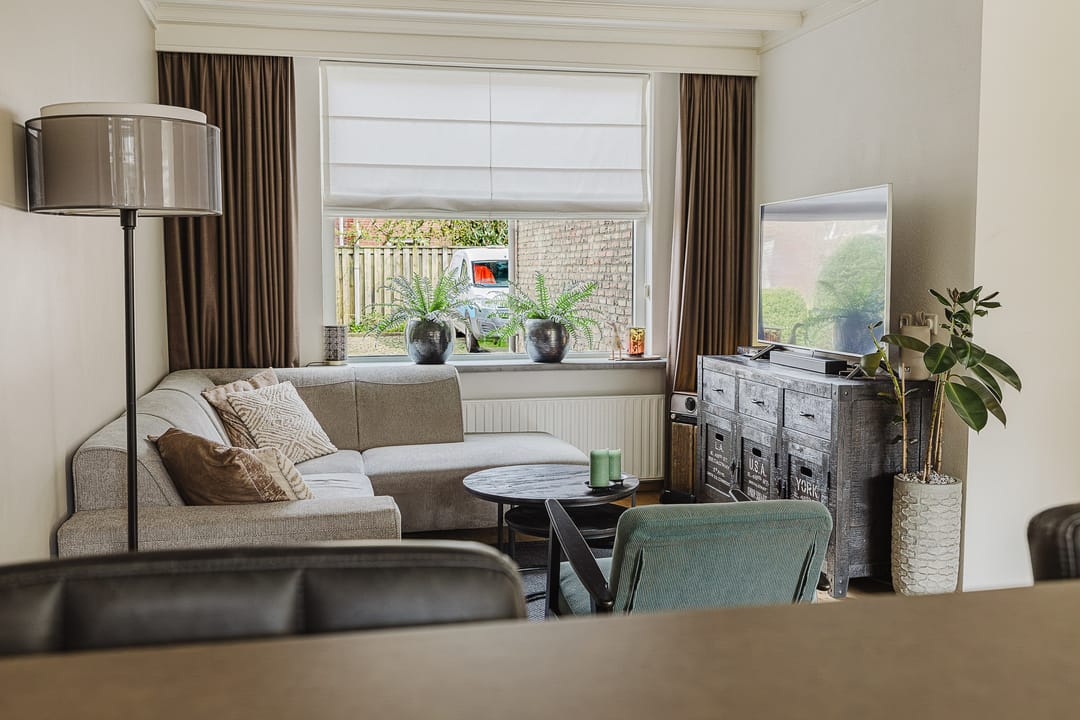 Spacious semi-detached home with garage and south-facing garden in Rijsbergen — 13