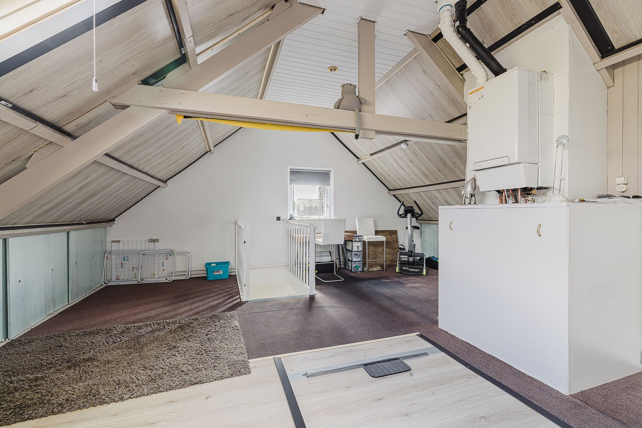Spacious semi-detached home with garage and south-facing garden in Rijsbergen — 39
