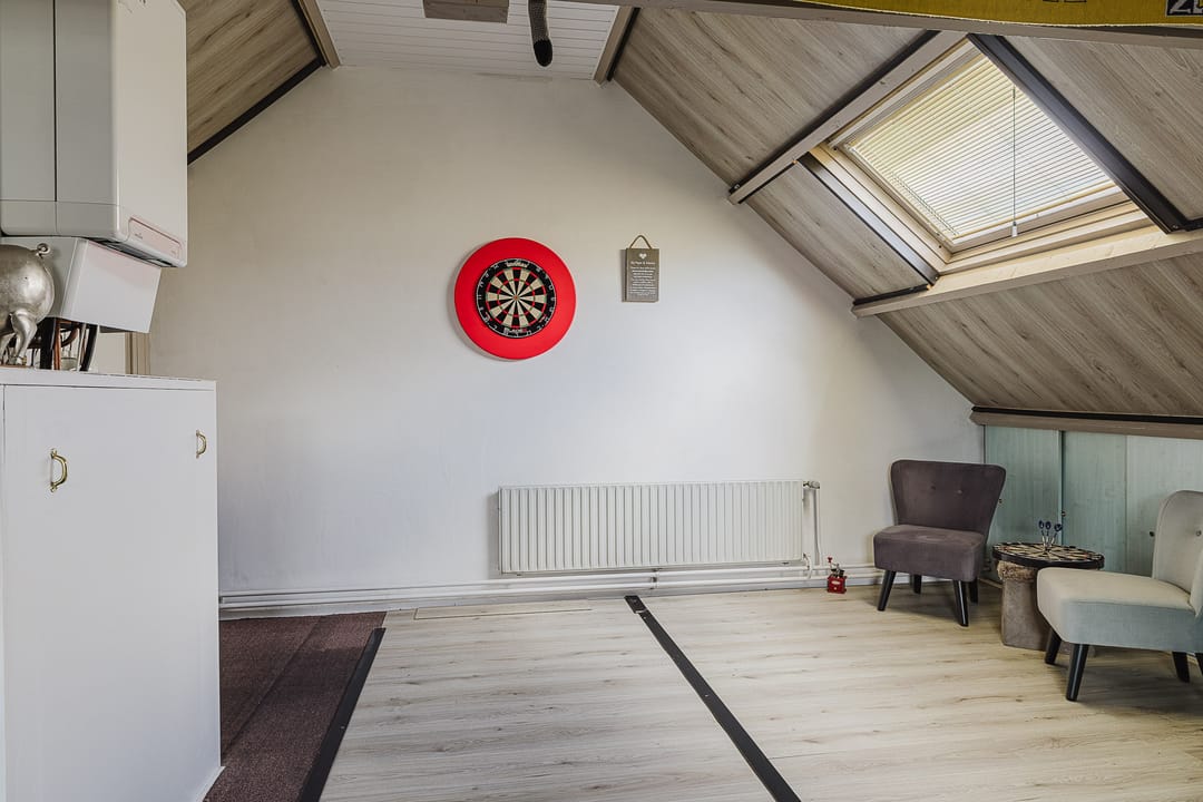 Spacious semi-detached home with garage and south-facing garden in Rijsbergen — 41