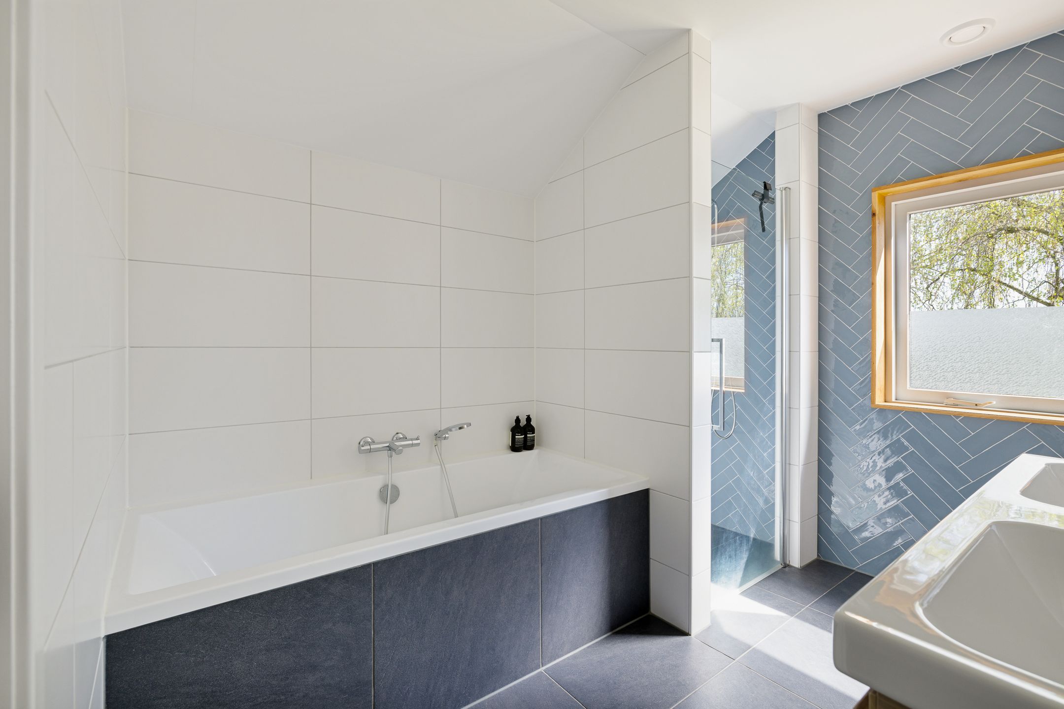 Foto 48 van Utrechtsestraatweg 19-B