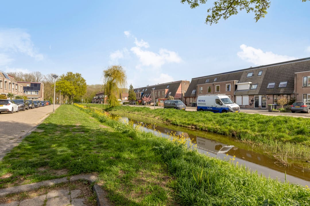 Photo 8 of Mandolinestraat 17