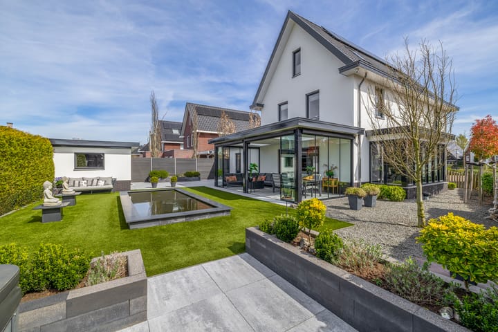 Photo 2 of Paardenbloemdreef 30