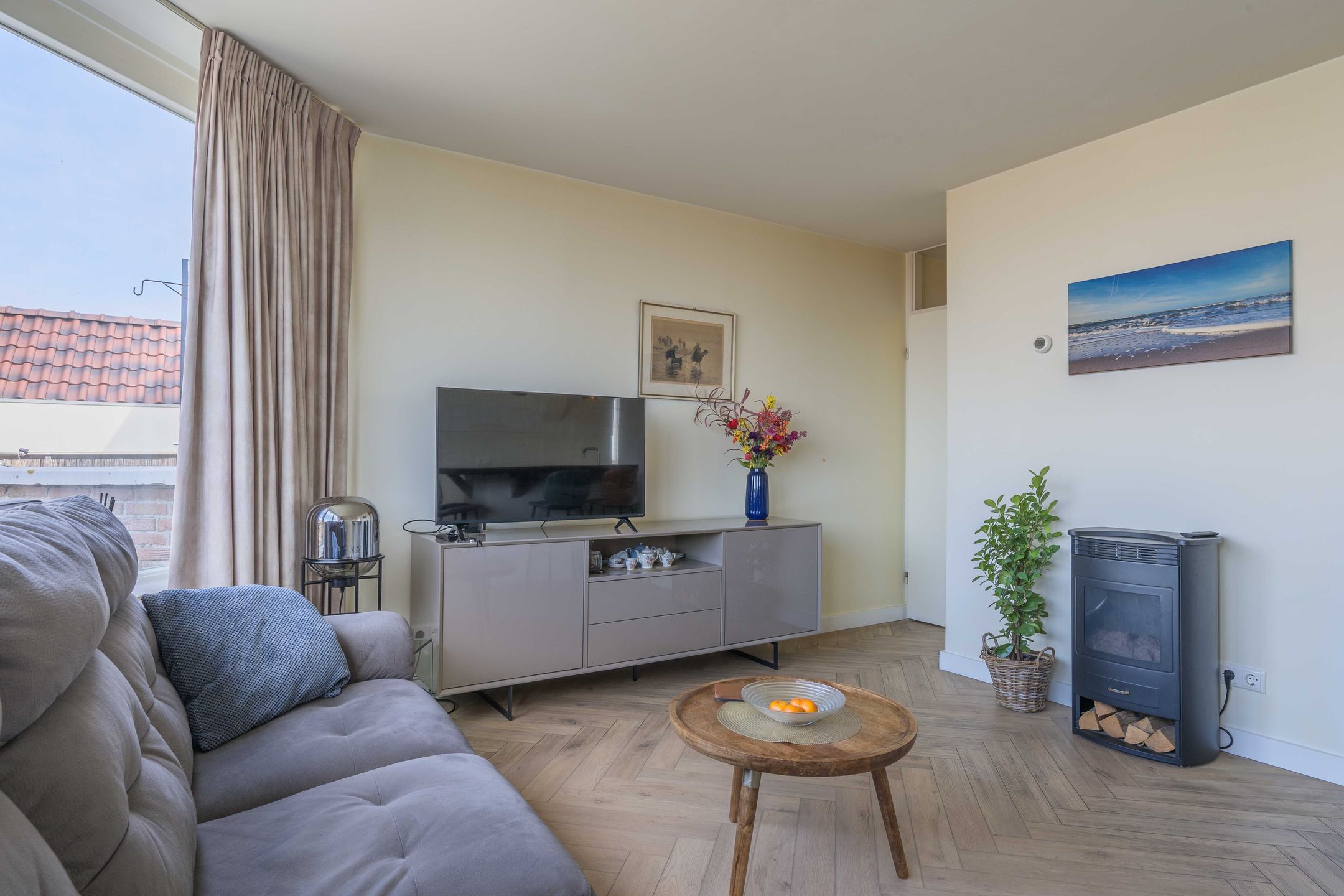 Spacious apartment in Katwijk centre with sunny west-facing balcony near the beach — 12