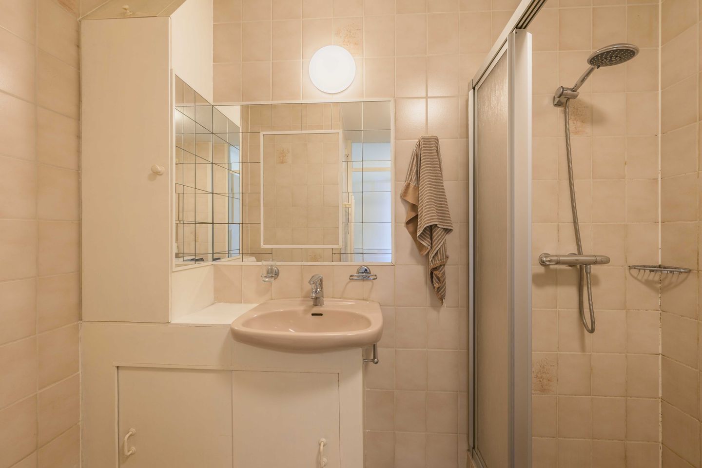 Spacious apartment in Katwijk centre with sunny west-facing balcony near the beach — 19