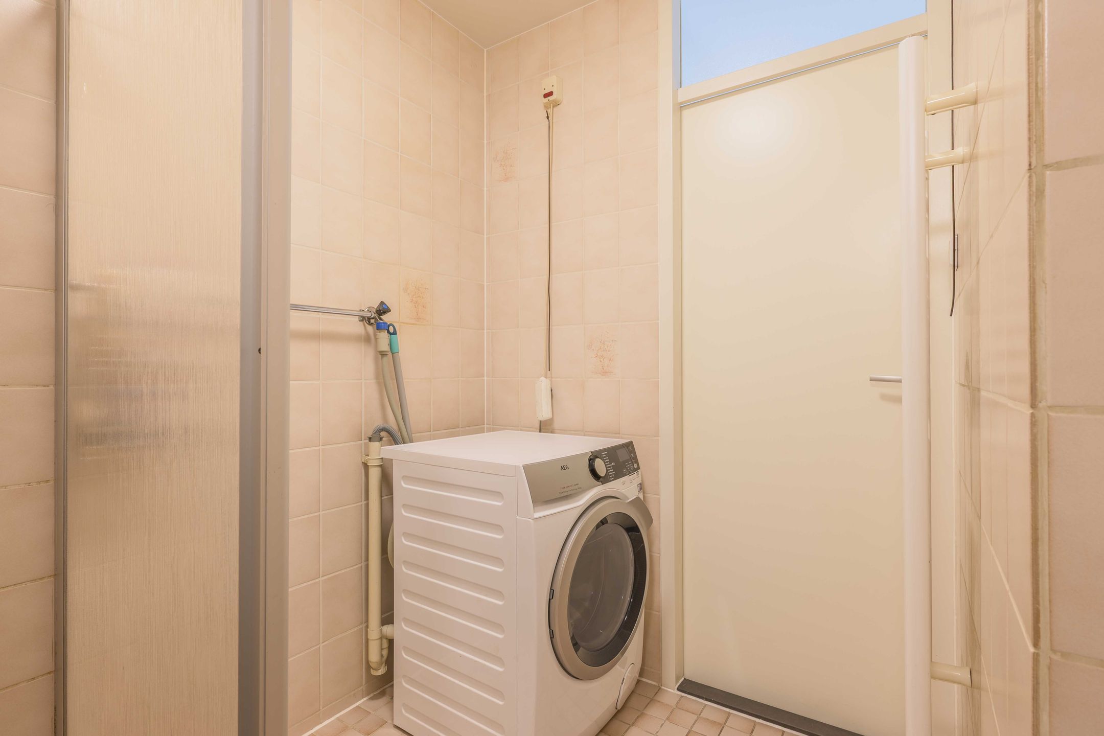 Spacious apartment in Katwijk centre with sunny west-facing balcony near the beach — 21