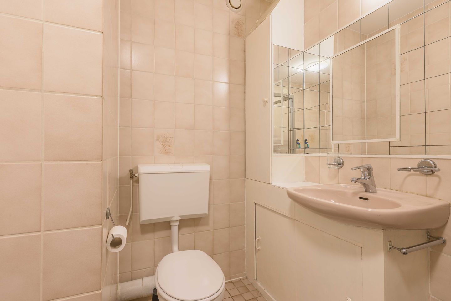 Spacious apartment in Katwijk centre with sunny west-facing balcony near the beach — 20