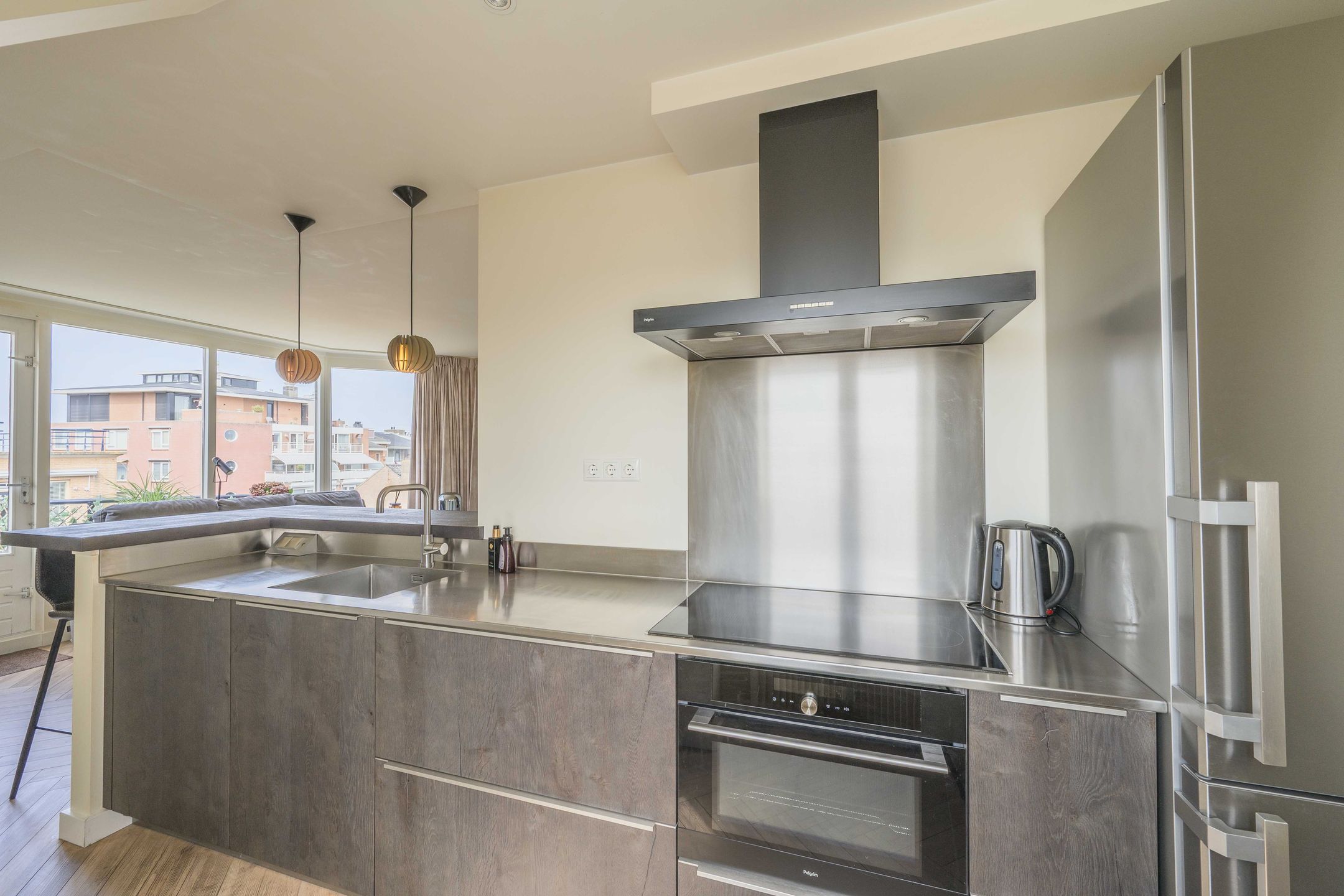 Spacious apartment in Katwijk centre with sunny west-facing balcony near the beach — 15
