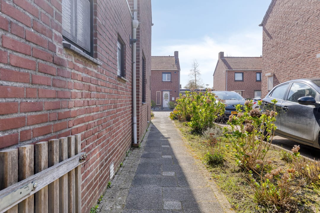 Foto 22 van Jenniskensstraat 4