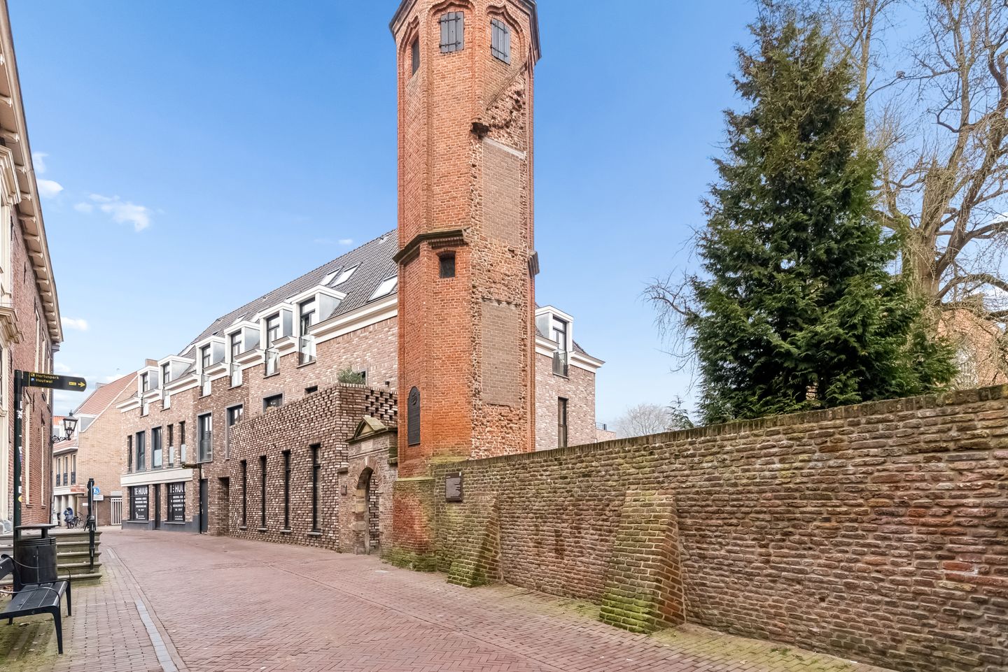 Foto 55 van Donkerstraat 11-A