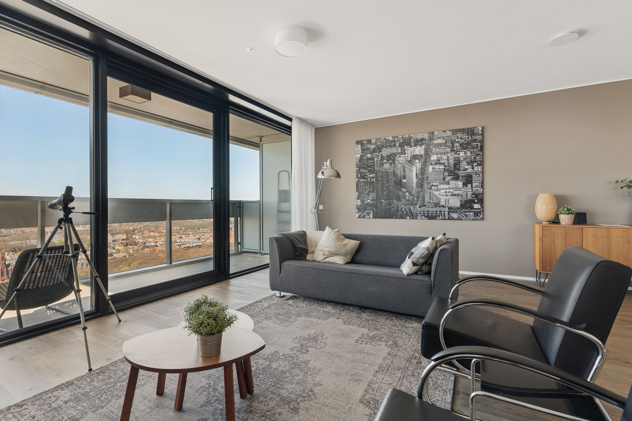 Foto 18 van Anna van Buerenplein 272