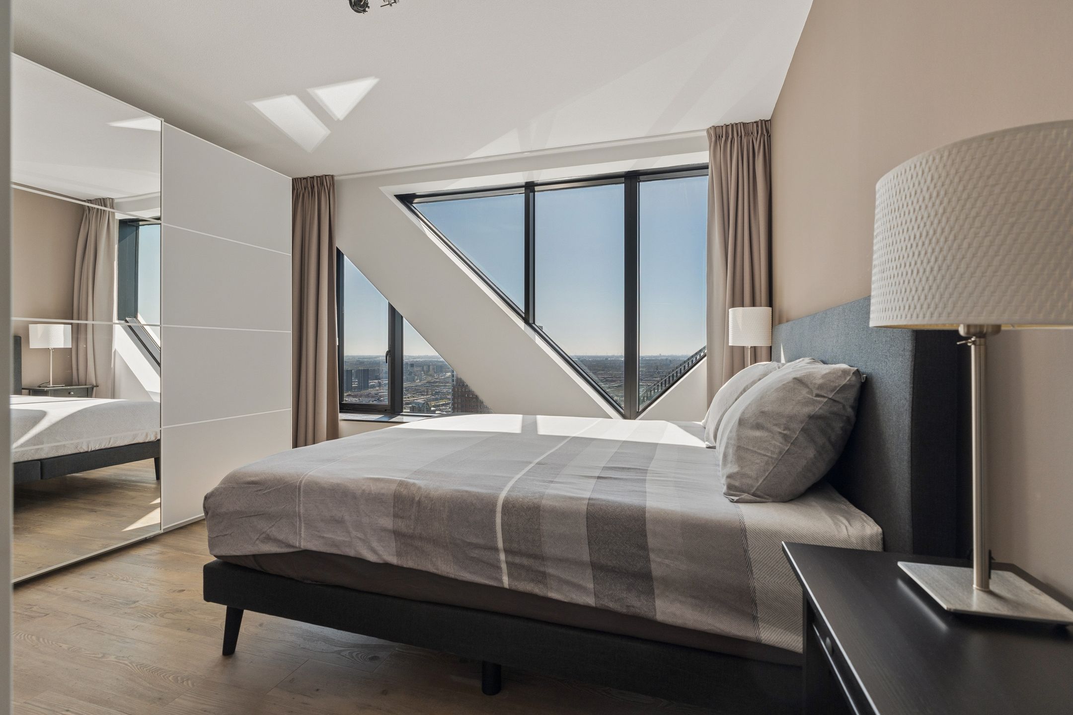 Foto 33 van Anna van Buerenplein 272