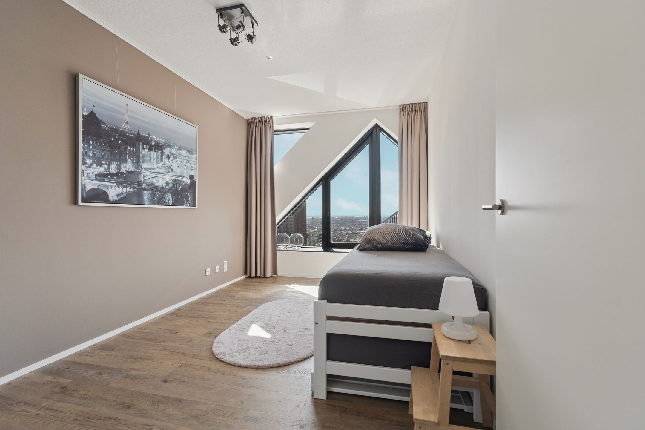 Foto 36 van Anna van Buerenplein 272