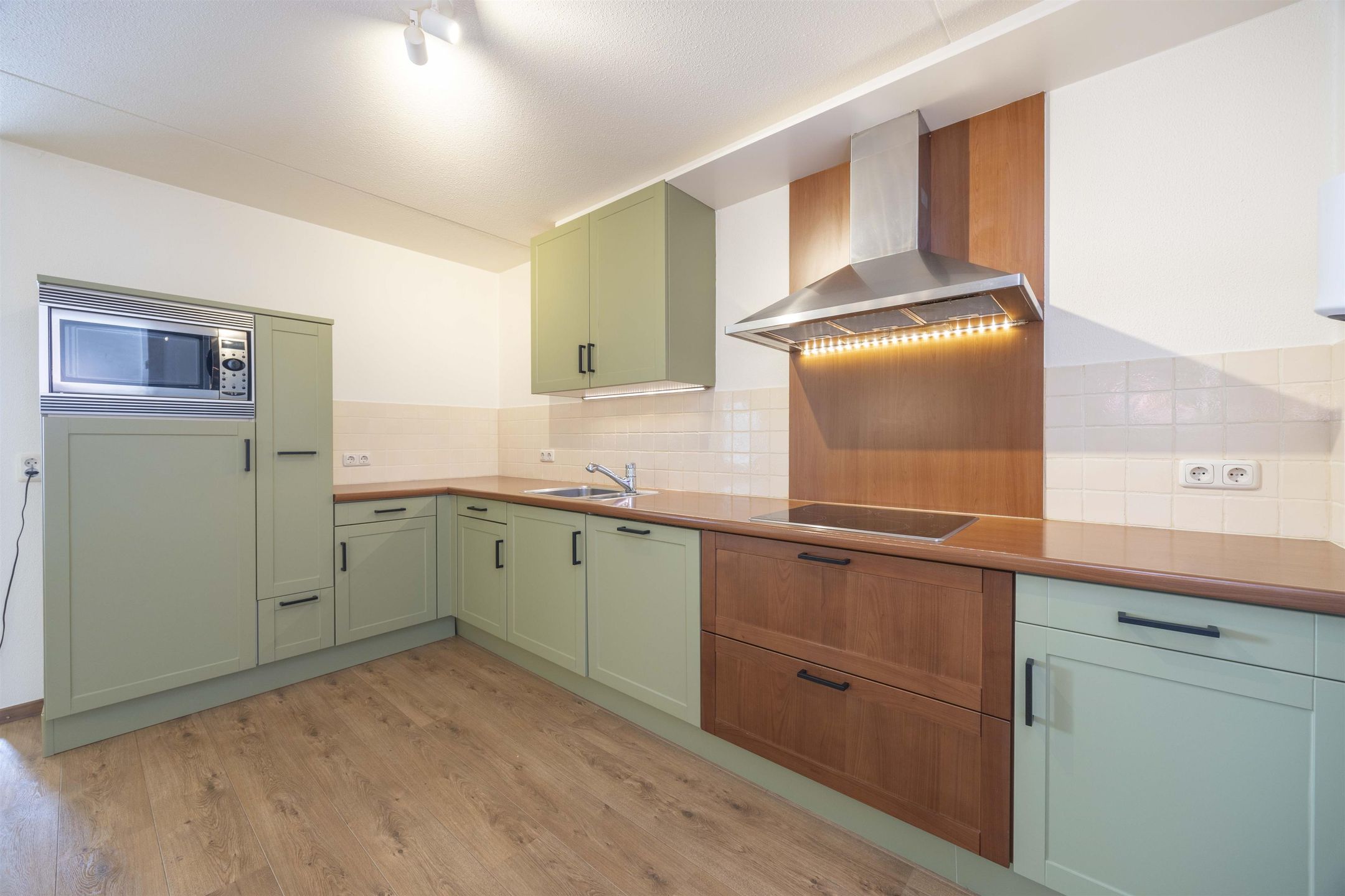 Photo 9 of Julianapark 95