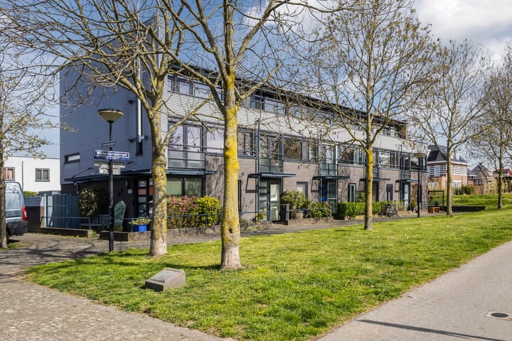 Photo 2 of Waterlandsingel 1