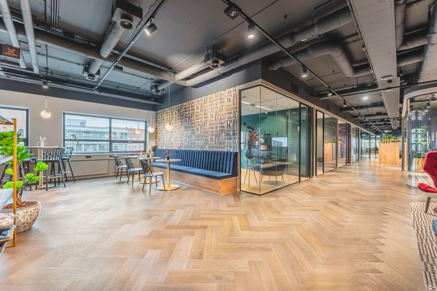 Bekijk foto 3 van Rijnzathe 12