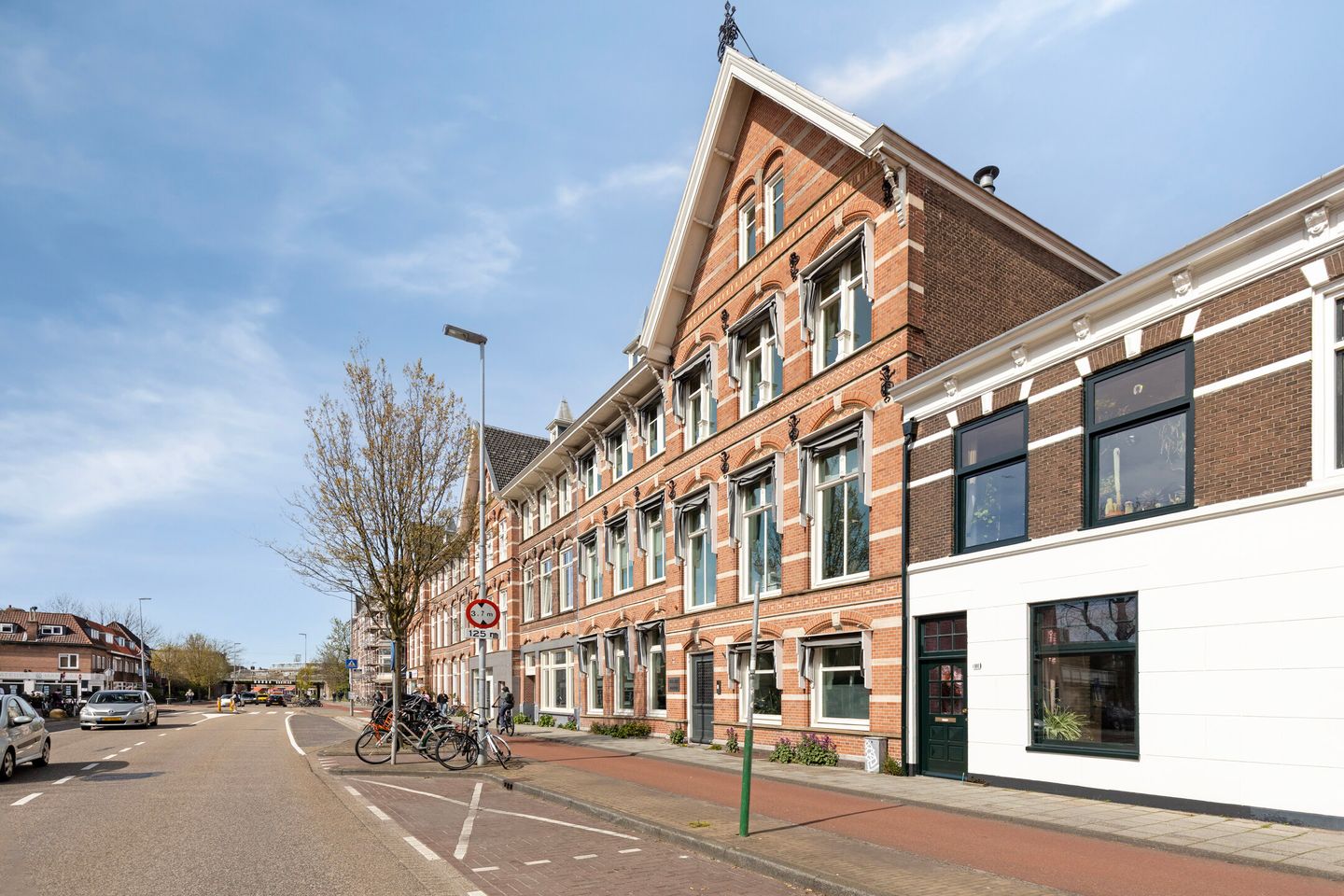 View photo 2 of Zijlweg 103-105