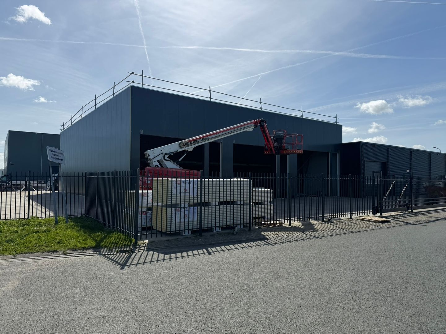 View photo 2 of De Marne 51-B