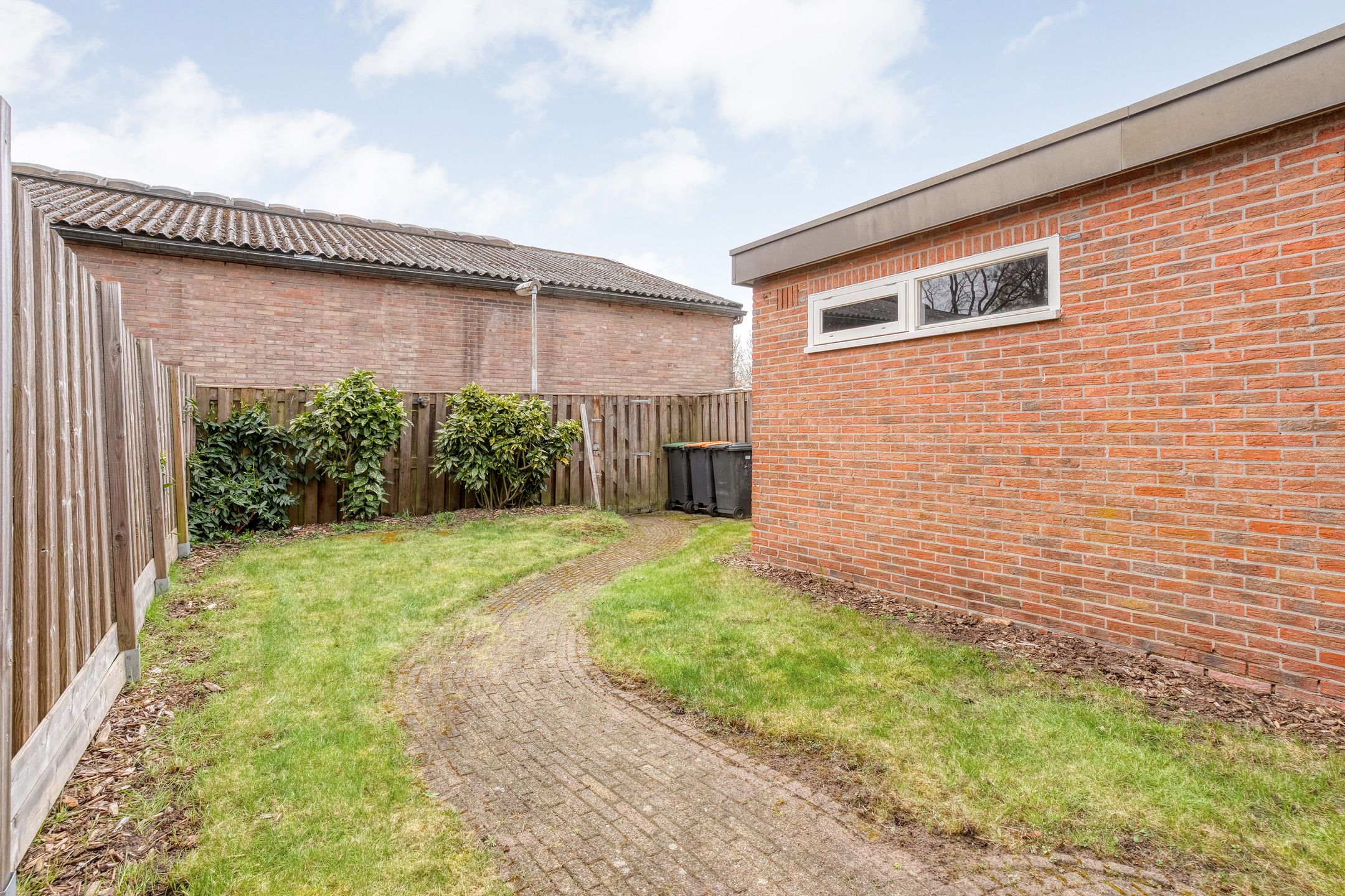 Foto 33 van Zwaluwstraat 14