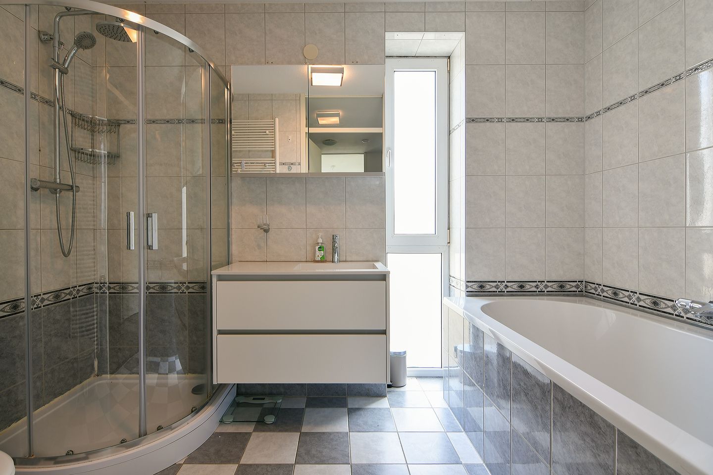 Photo 20 of Deltaweg 81