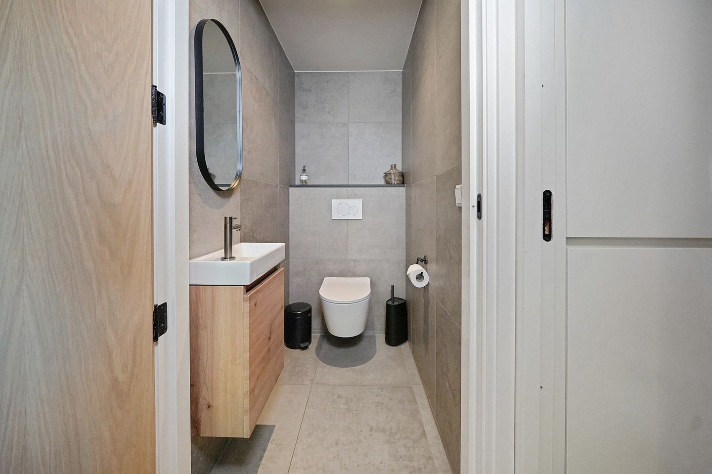 Photo 25 of Molendwarsstraat 9