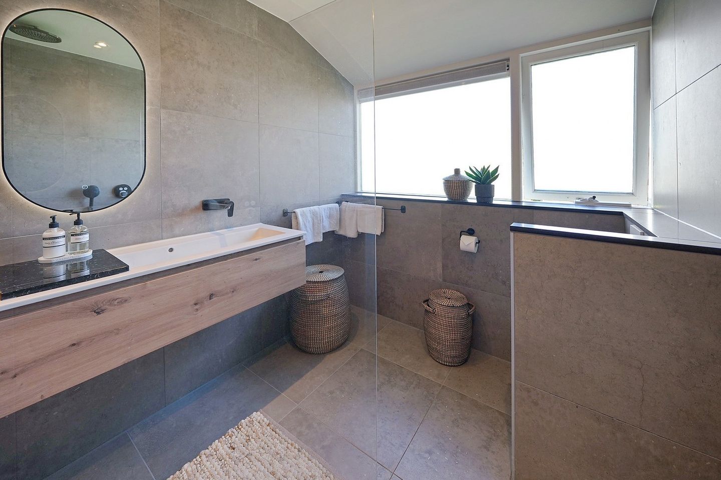 Photo 35 of Molendwarsstraat 9