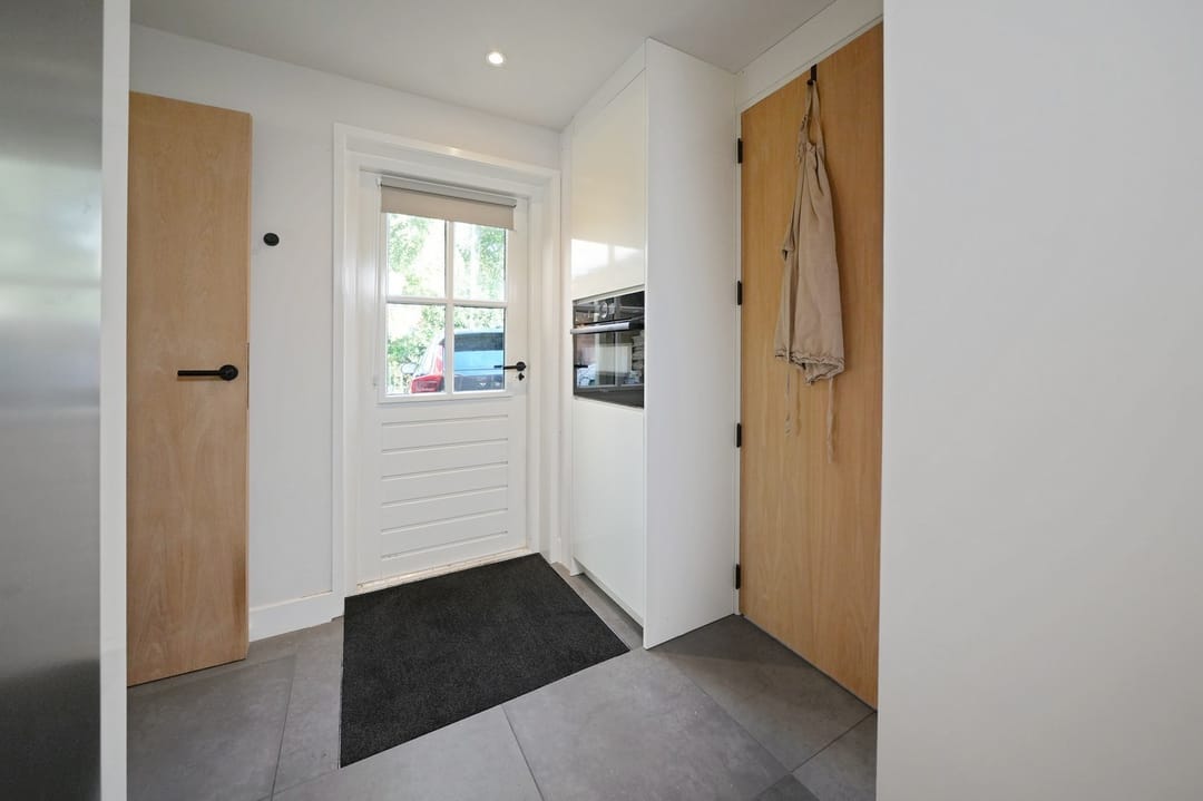 Photo 23 of Molendwarsstraat 9