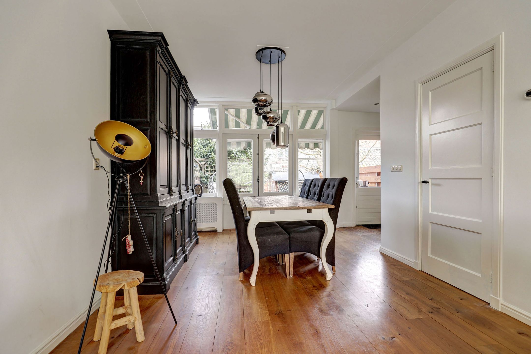 Foto 9 van van Baerlestraat 24