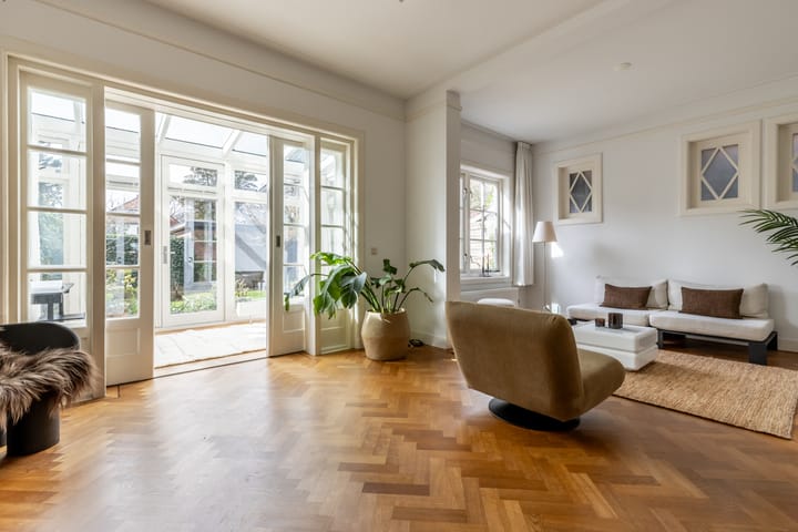 Photo 2 of Lucas van Leijdenlaan 15