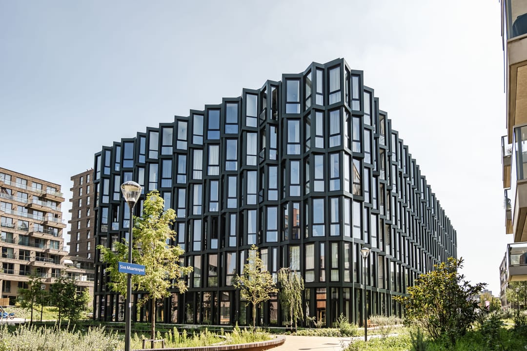 Photo 1 of Surinamepad 106