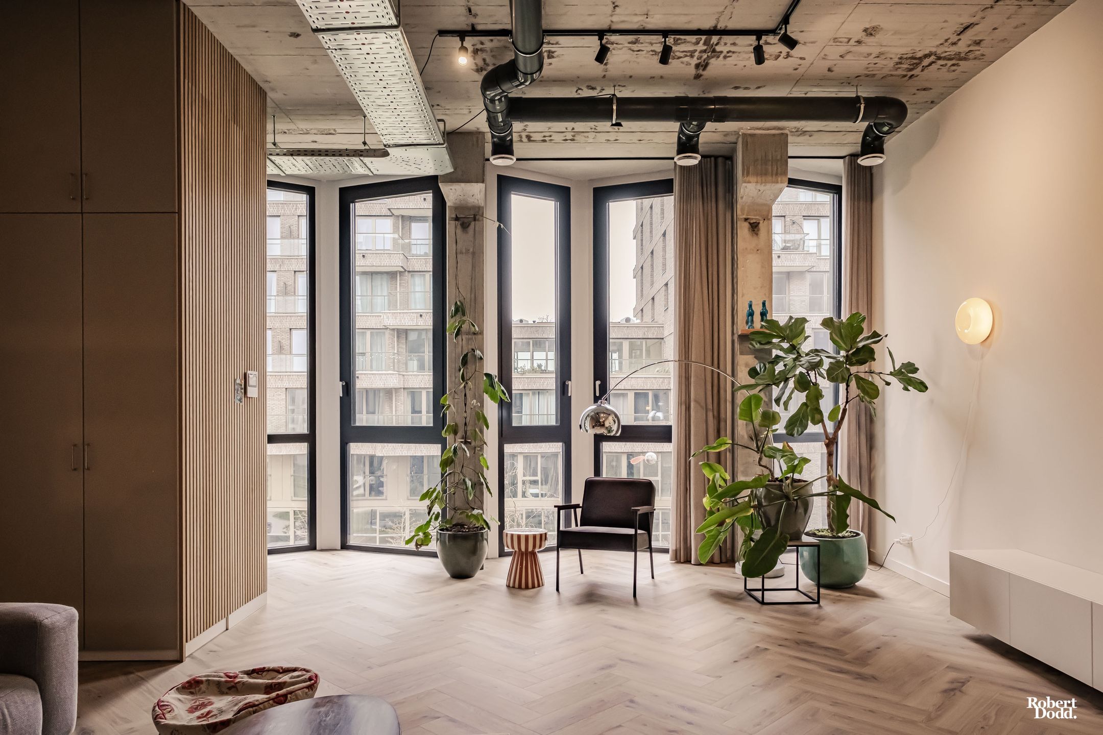 Photo 9 of Surinamepad 106