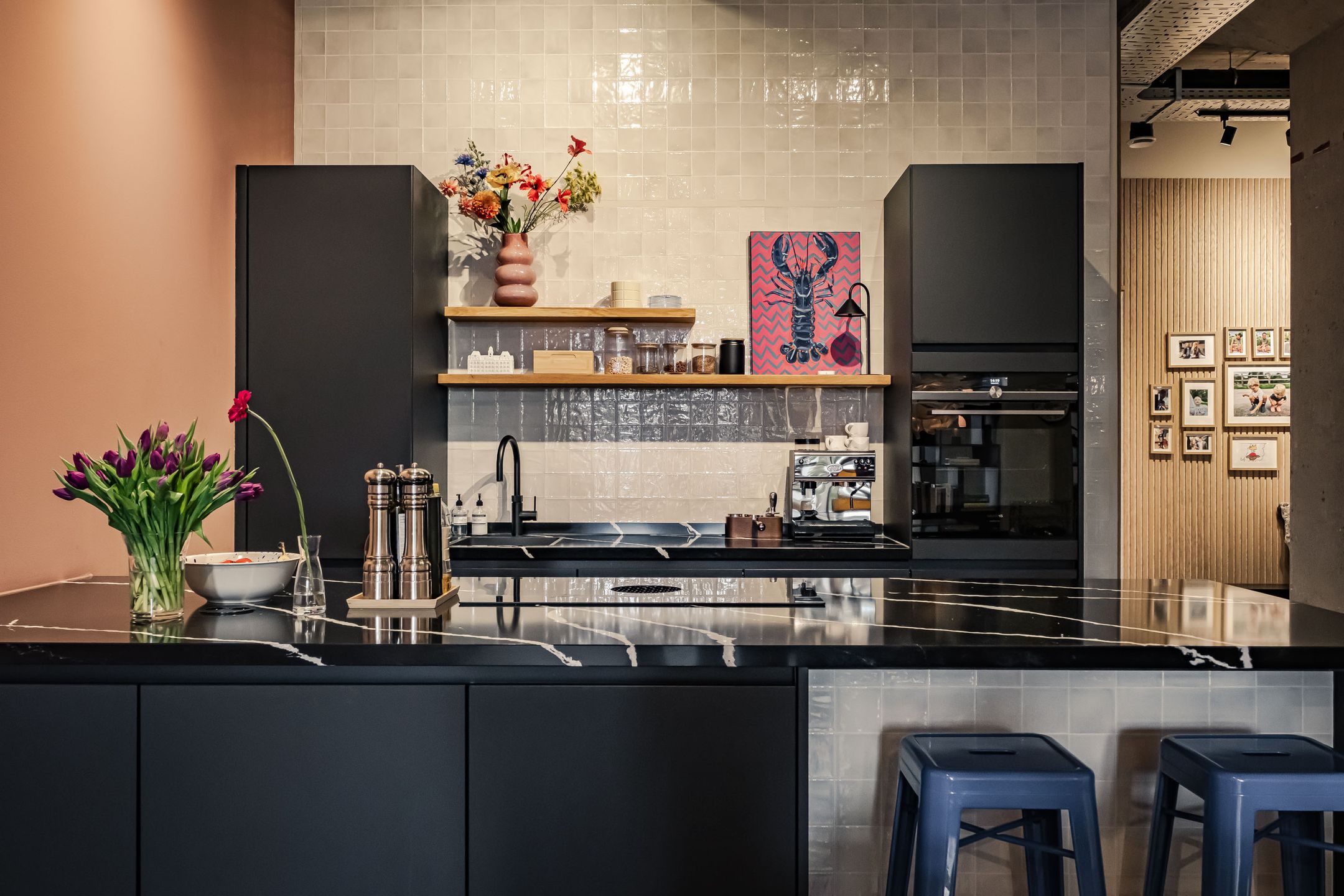 Photo 15 of Surinamepad 106