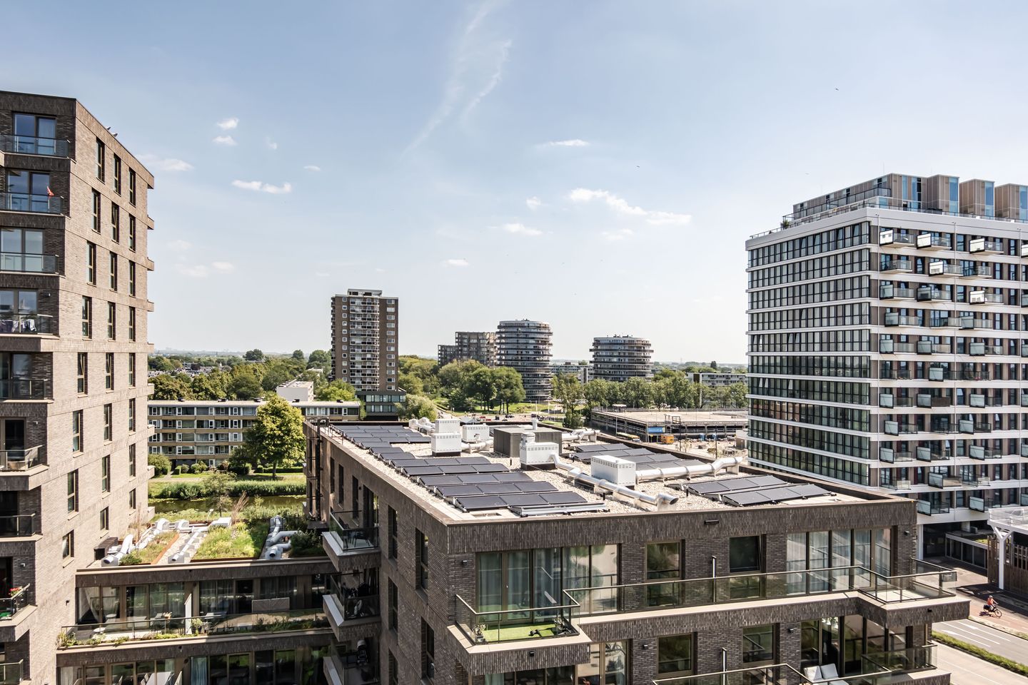 Photo 35 of Surinamepad 106