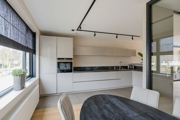 Photo 3 of Westerdreef 67