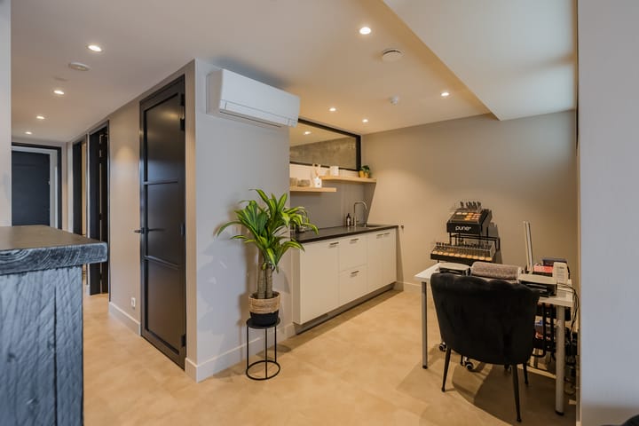 Photo 4 of Westerdreef 67