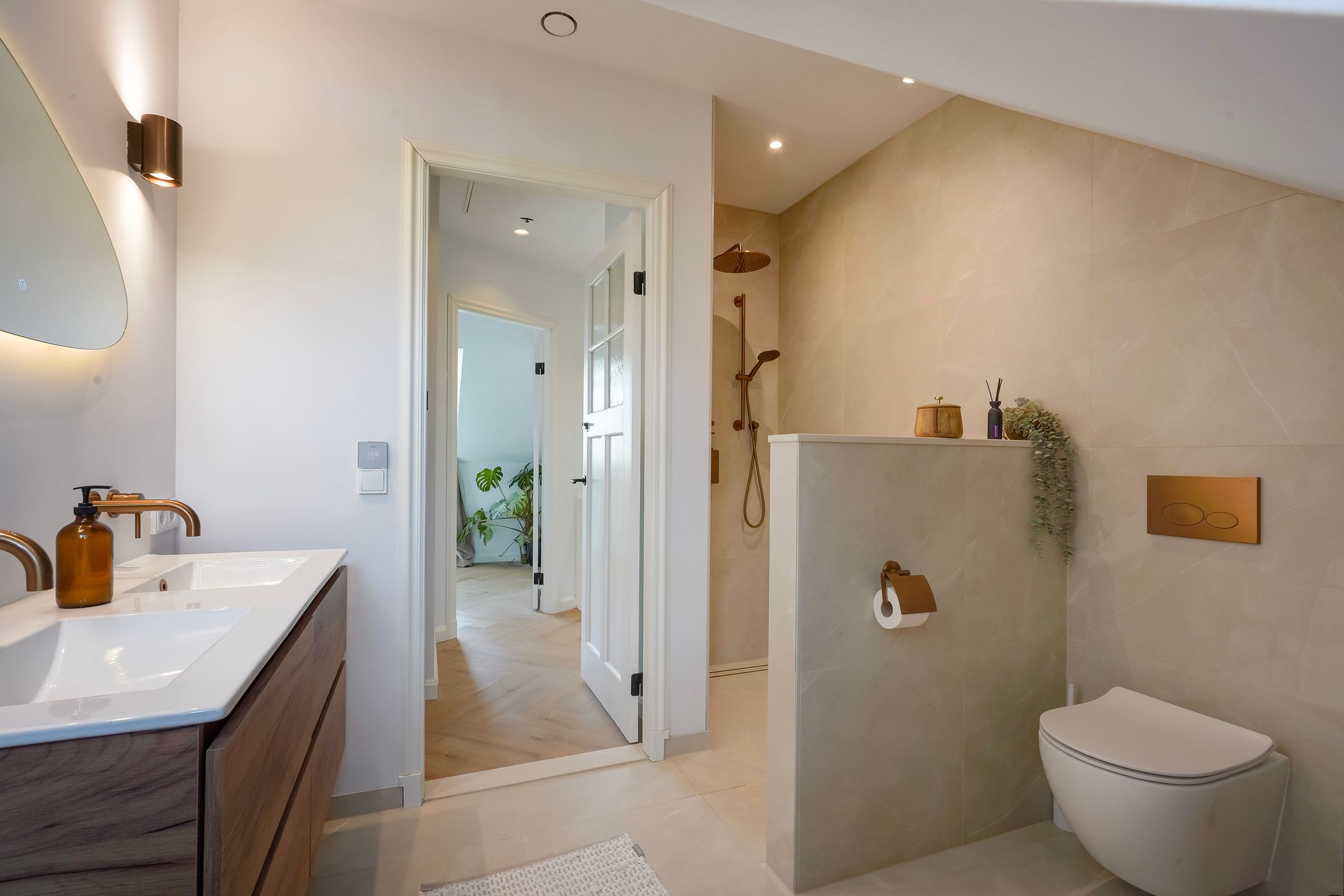 Photo 3 of Sint Raphaëlstraat 9