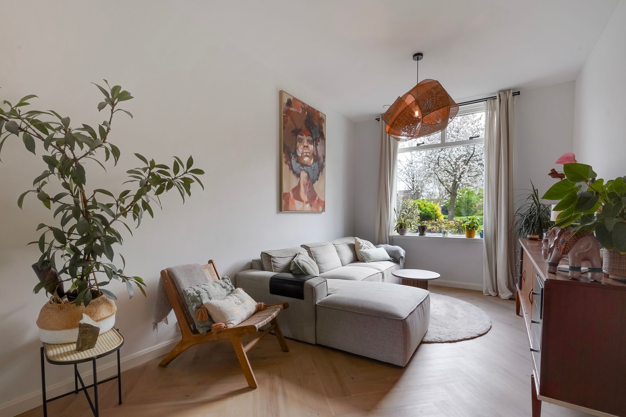 Photo 9 of Sint Raphaëlstraat 9