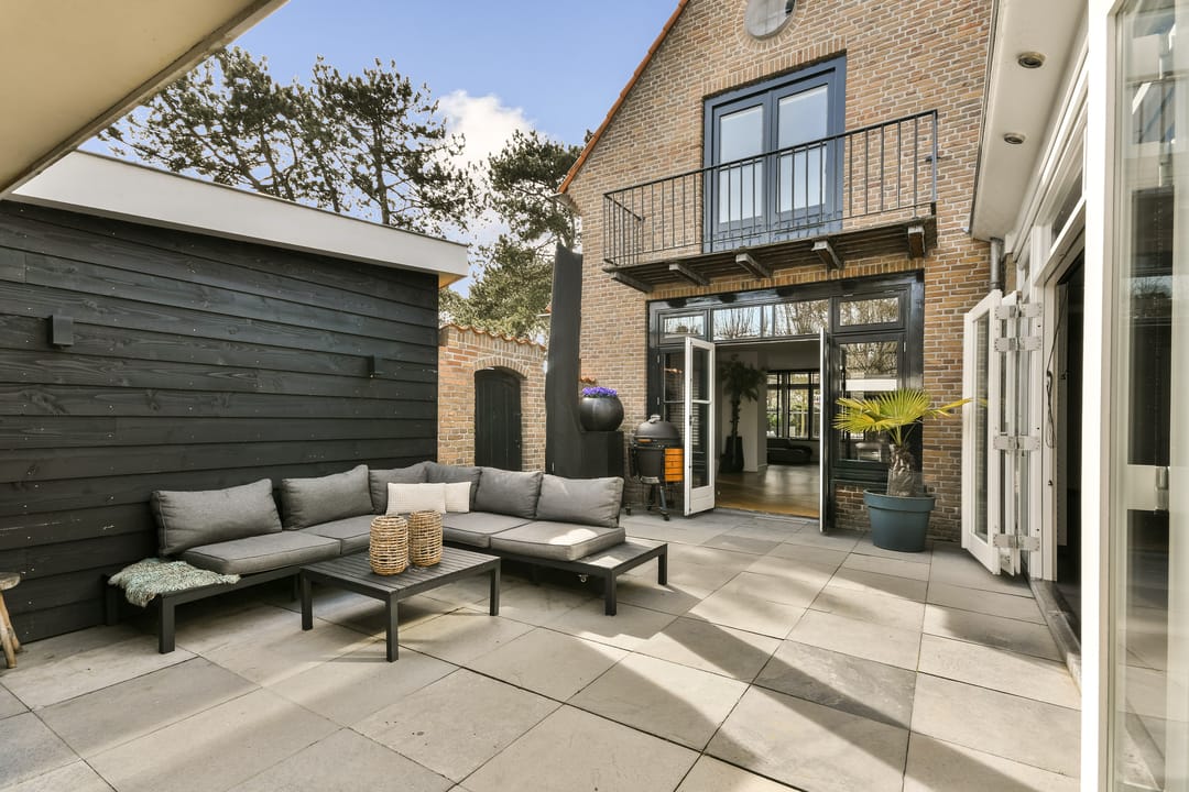 Charming 1930s Semi-Detached House with Driveway in Green Zandvoort Neighborhood — 22